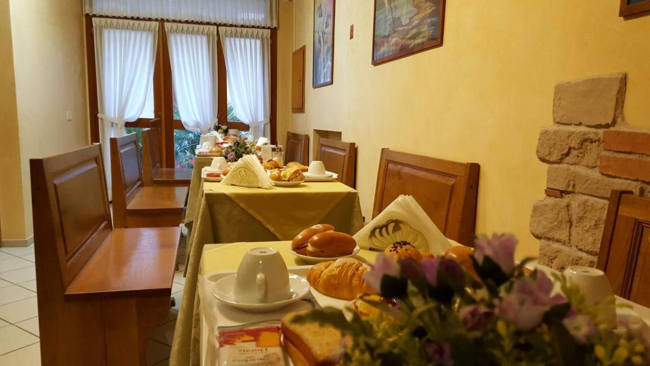 Hotel La Torre กัสติลโยเน เดล ลาโก ภายนอก รูปภาพ