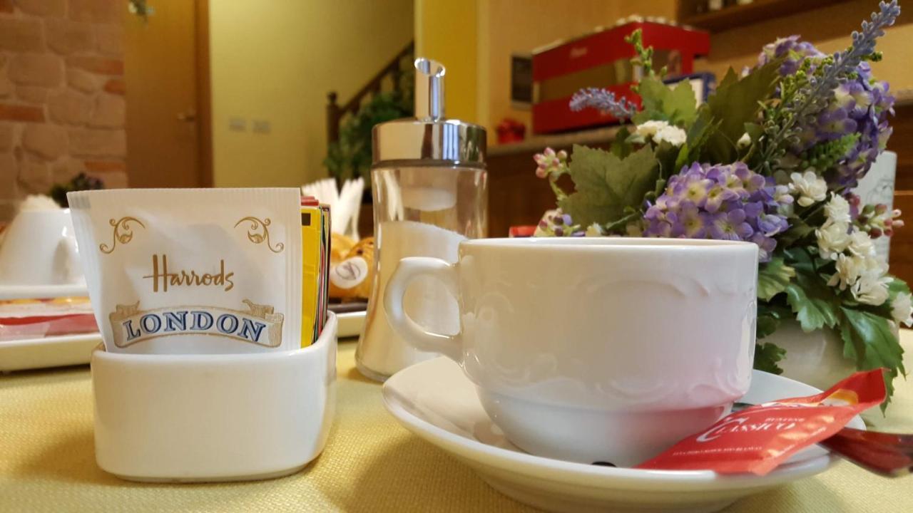 Hotel La Torre กัสติลโยเน เดล ลาโก ภายนอก รูปภาพ