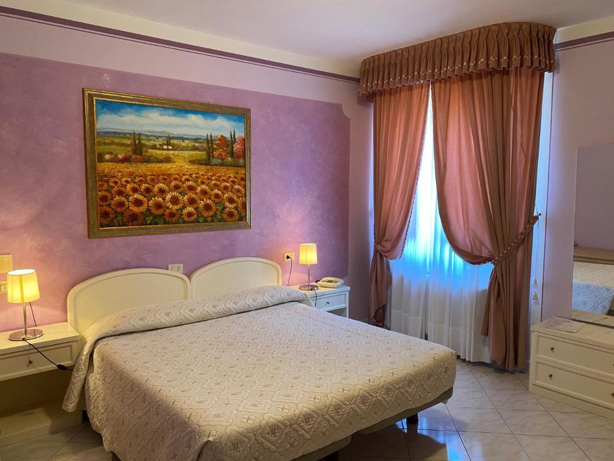 Hotel La Torre กัสติลโยเน เดล ลาโก ภายนอก รูปภาพ