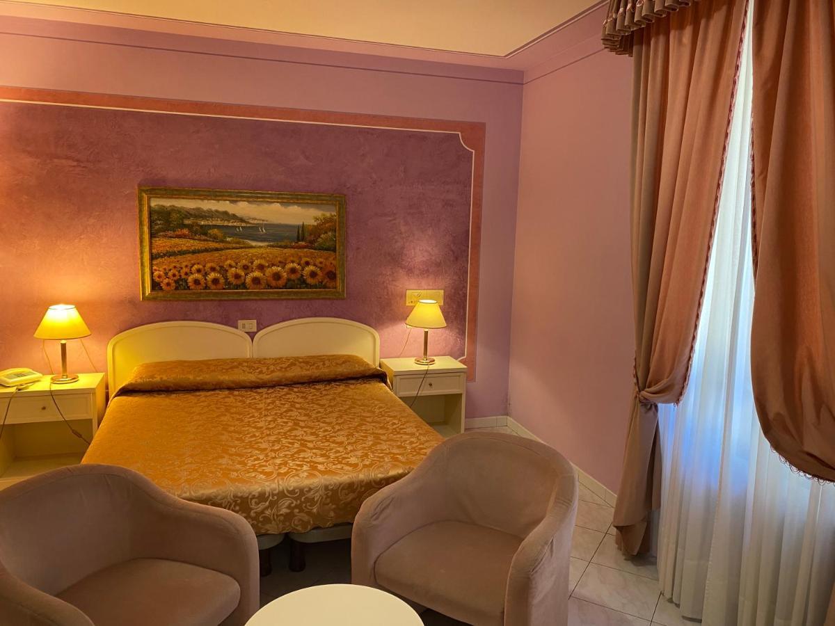 Hotel La Torre กัสติลโยเน เดล ลาโก ภายนอก รูปภาพ