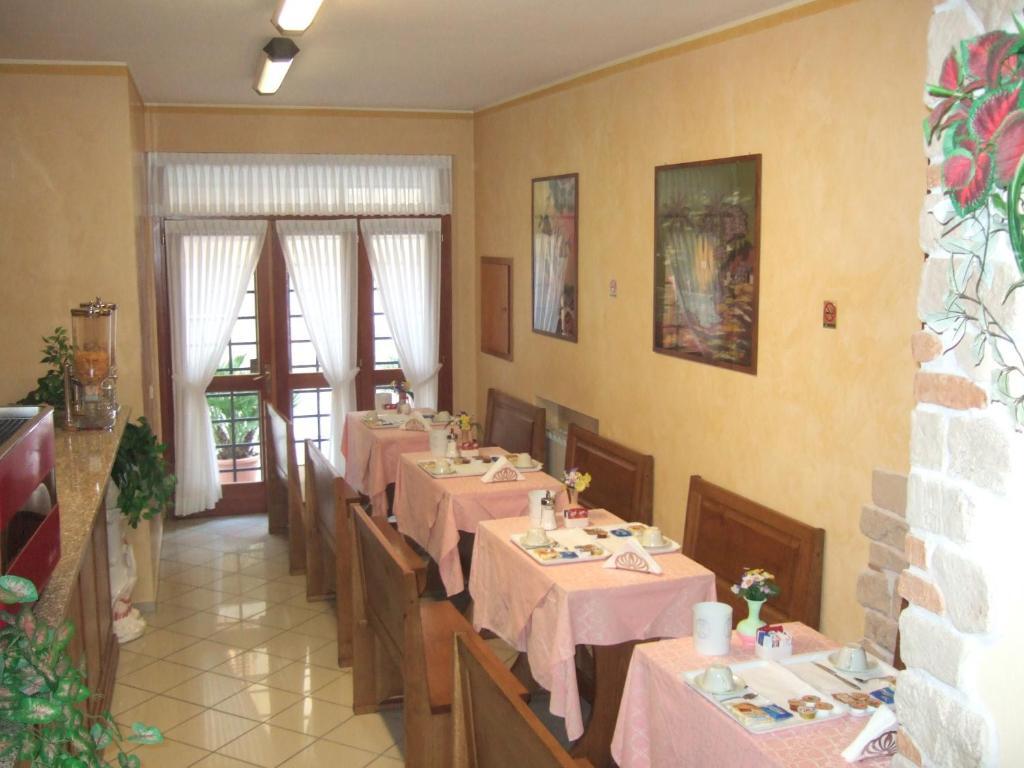 Hotel La Torre กัสติลโยเน เดล ลาโก ภายนอก รูปภาพ
