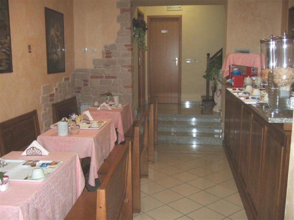 Hotel La Torre กัสติลโยเน เดล ลาโก ภายนอก รูปภาพ