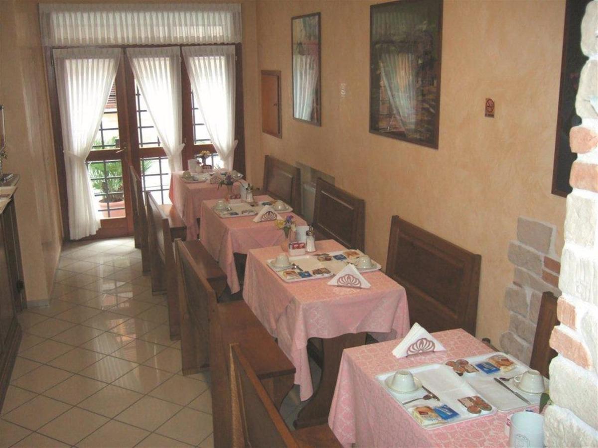 Hotel La Torre กัสติลโยเน เดล ลาโก ภายนอก รูปภาพ