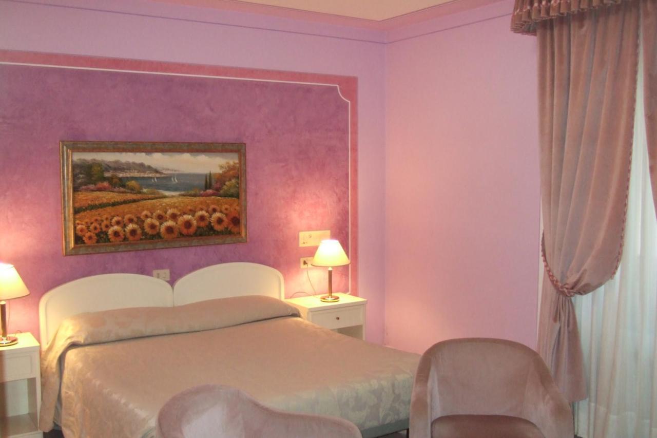 Hotel La Torre กัสติลโยเน เดล ลาโก ภายนอก รูปภาพ