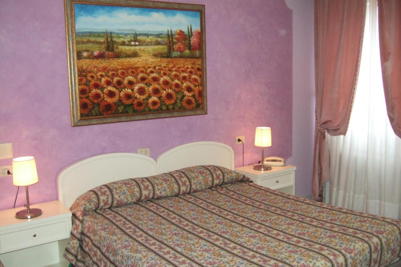 Hotel La Torre กัสติลโยเน เดล ลาโก ภายนอก รูปภาพ